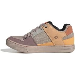 Five Ten Freerider Women's Mountain Bike Shoes - Wonder Taube / Cloud White / Acid Orange 11 Five Ten Freerider Women's Mountain Bike Shoes - Wonder Taube / Cloud White / Acid Orange -Five Ten five ten hq2102 freerider wonder taube cloud white acid orange 04 1448854