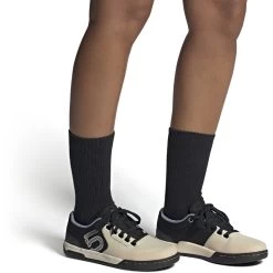 Five Ten Freerider Pro Canvas Mountain Bike Women's Shoes - Sand Strata / Silver Violet / Core Black -Five Ten five ten hq2123 freerider pro canvas sand strata silver violet core black 02 1483171