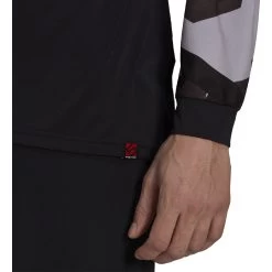 Five Ten TrailX Long-Sleeve Top - Black / Light Granite -Five Ten gm4578 app on model detail 2 white 945073